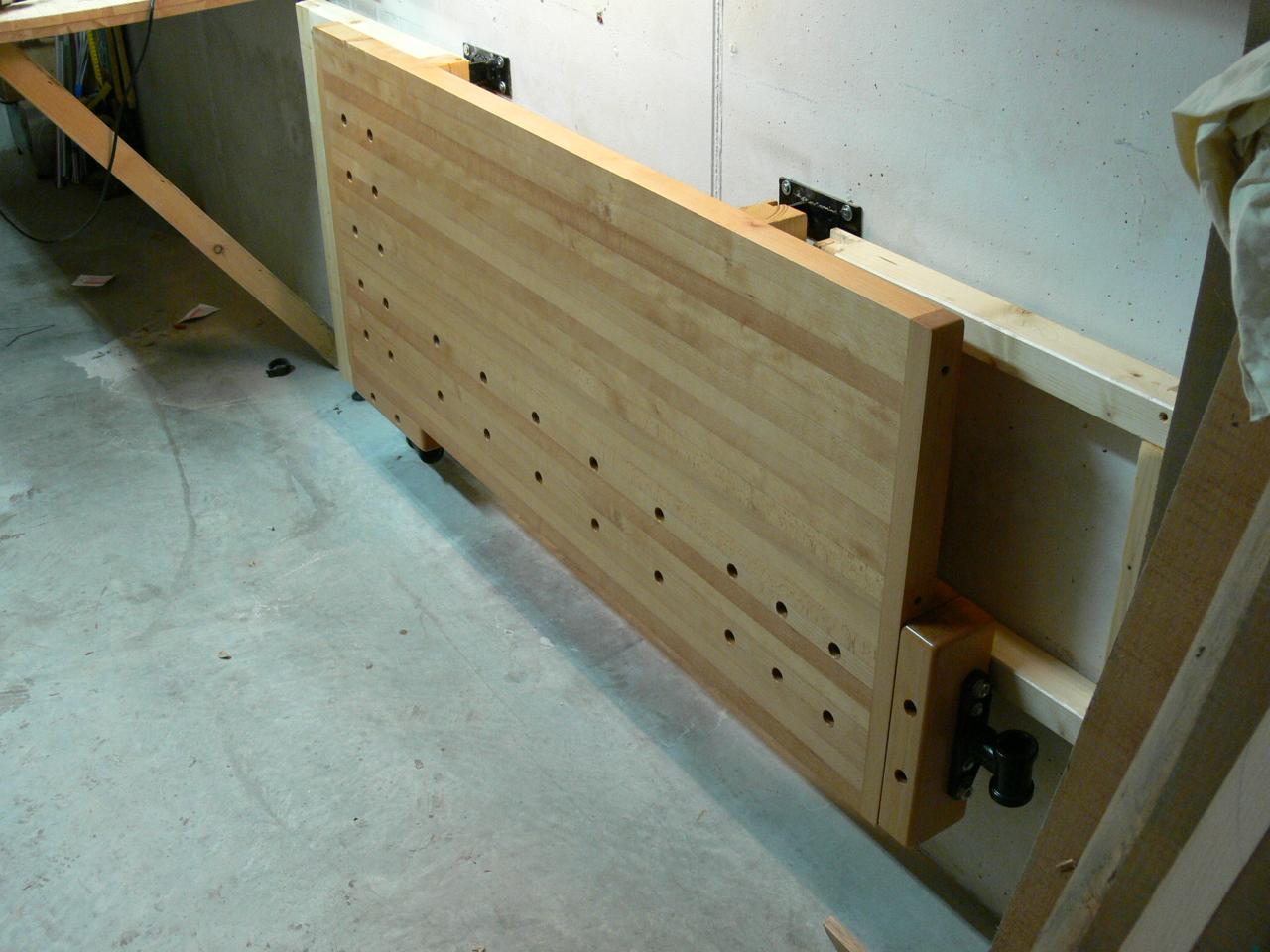 Tommy's Wall-Mounted Folding Workbench - The Wood Whisperer